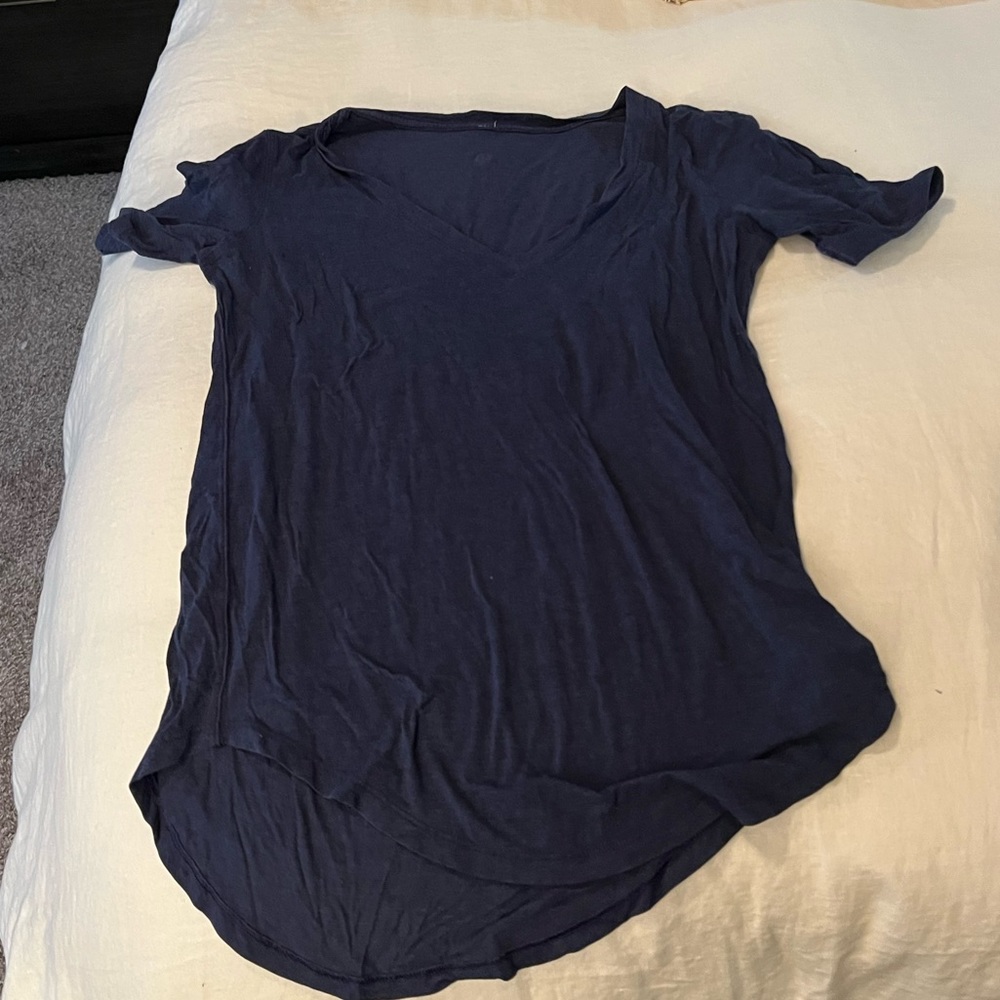Lulu lemony v neck top